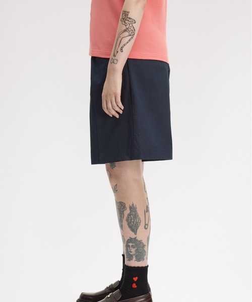 FRED PERRY(フレッドペリー)の「Pleated Shorts/プリーツショートパンツ(その他パンツ・レディース・ネイビー・10/8)」の6枚目の写真