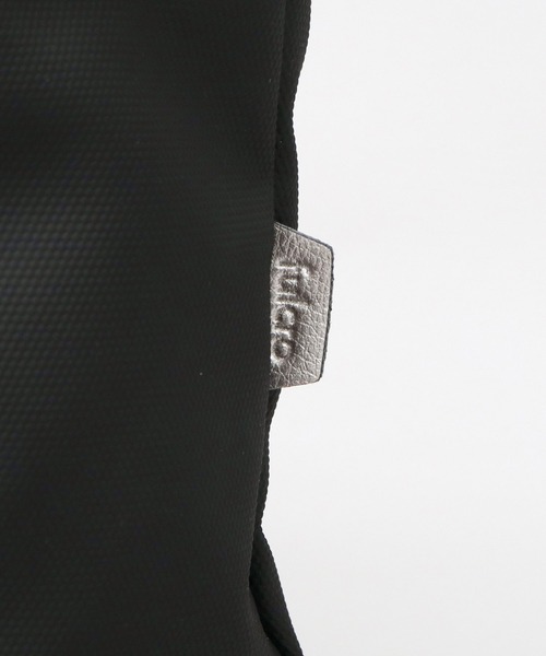 fulcro(フルクロ)の「撥水・耐水 自立型 ターポリン ショルダーバッグ A5・PET収納対応 compart コンパート(ショルダーバッグ・メンズ・ブラック・FREE)」の7枚目の写真