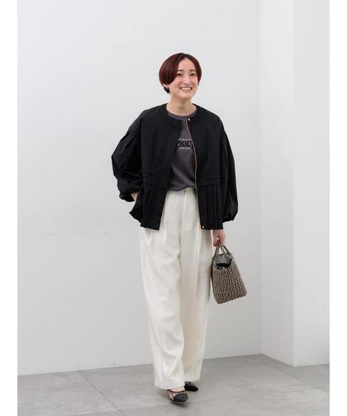 Te chichi（テチチ）の「袖バルーンペプラムプリーツブルゾン（ブルゾン・レディース・ブラック/ベージュ・F）」の3枚目の写真