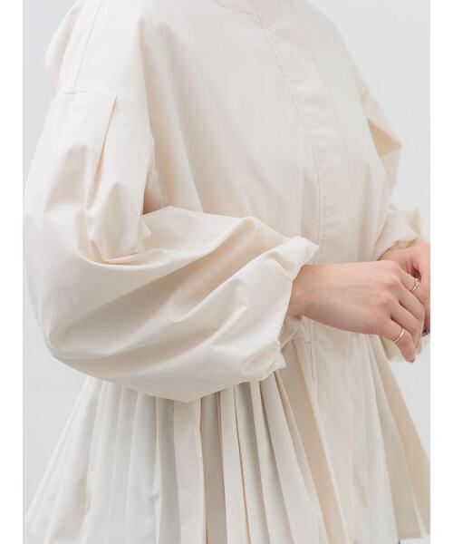 Te chichi（テチチ）の「袖バルーンペプラムプリーツブルゾン（ブルゾン・レディース・ブラック/ベージュ・F）」の12枚目の写真