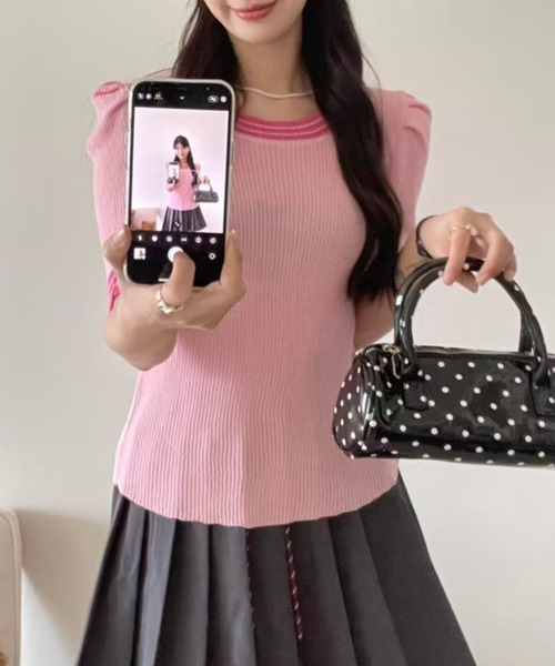 Ada.(エイダ)の「【Mellfy】バイカラー ダブルライン リブニット 半袖 トップス(Tシャツ/カットソー・レディース・ホワイト/ブラック/ピンク・FREE)」の5枚目の写真