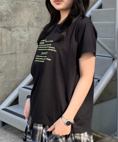 link lot（リンクロット）の「【汗染み防止加工】レタリング刺繍カラーロゴプリントTシャツ（Tシャツ/カットソー・レディース・ブラック/チャコール/ホワイト/グレー・F）」の16枚目の写真