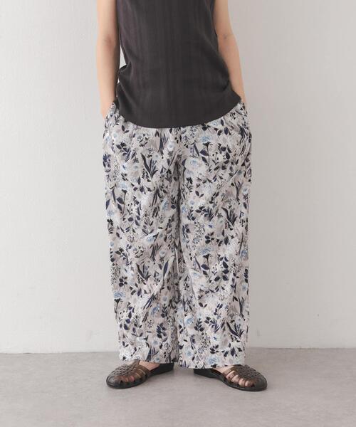 URBAN RESEARCH DOORS（アーバンリサーチドアーズ）の「『親子リンク』フラワープリントイージーパンツ(KIDS)（その他パンツ・キッズ・ホワイト系その他/ベージュ系その他/グレー系その他・105/120/135）」の10枚目の写真