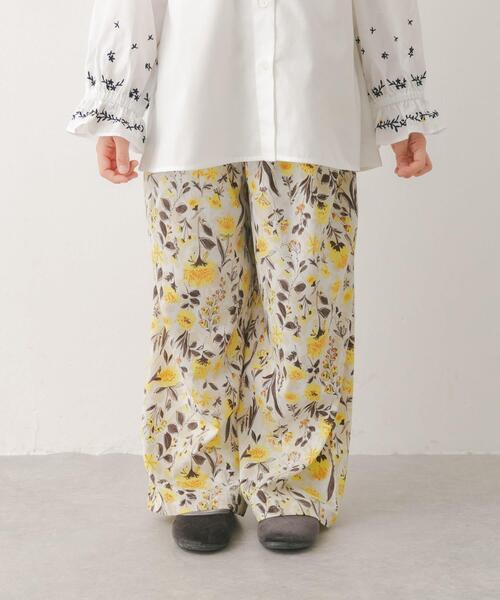 URBAN RESEARCH DOORS（アーバンリサーチドアーズ）の「『親子リンク』フラワープリントイージーパンツ(KIDS)（その他パンツ・キッズ・ホワイト系その他/ベージュ系その他/グレー系その他・105/120/135）」の20枚目の写真