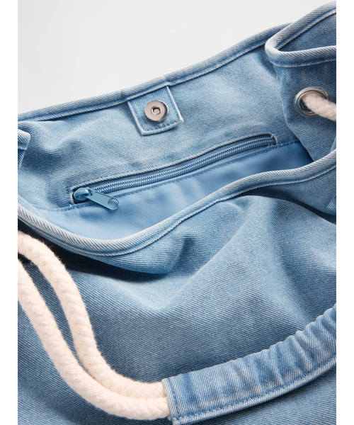 GAP(ギャップ)の「デニムロープ バケットバッグ(トートバッグ・レディース・インディゴブルー・ONE SIZE)」の3枚目の写真
