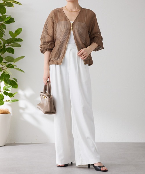 COLLAGE GALLARDAGALANTE(コラージュガリャルダガランテ)の「Vメッシュシアーブルゾン(ブルゾン・レディース・オフホワイト/ベージュ・FREE)」の10枚目の写真