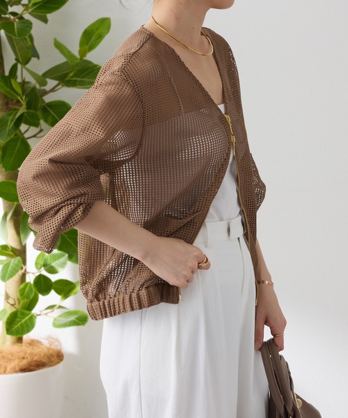 COLLAGE GALLARDAGALANTE(コラージュガリャルダガランテ)の「Vメッシュシアーブルゾン(ブルゾン・レディース・オフホワイト/ベージュ・FREE)」の6枚目の写真