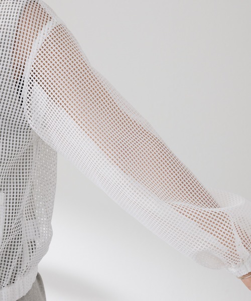 COLLAGE GALLARDAGALANTE(コラージュガリャルダガランテ)の「Vメッシュシアーブルゾン(ブルゾン・レディース・オフホワイト/ベージュ・FREE)」の3枚目の写真