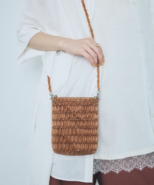 LEPSIM（レプシィム）の「ビーズミニショルダー　646448（ショルダーバッグ・レディース・シルバー/ガンメタ/ブラウン・ONE SIZE）」の4枚目の写真