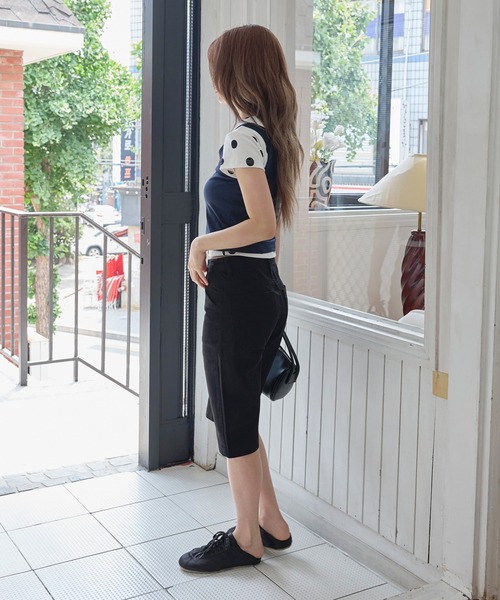 UNE MANSION(ユヌマンション)の「フロントラインバックポイントポケットコットンカプリパンツ(その他パンツ・レディース・ベージュ/ブラック・SMALL/MEDIUM/LARGE)」の8枚目の写真