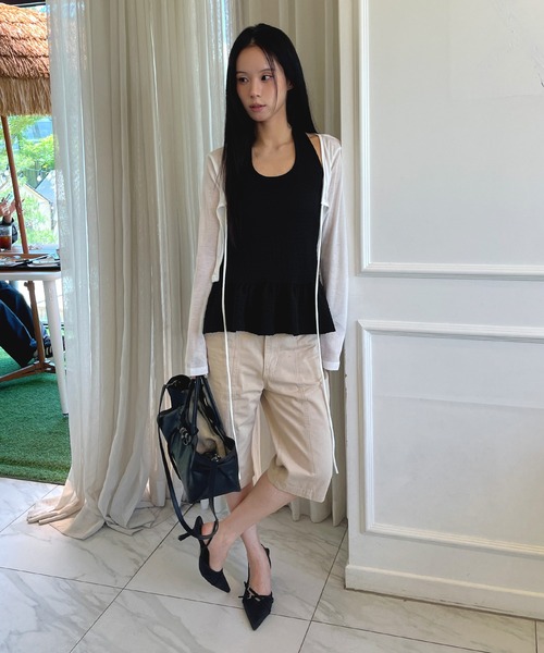 UNE MANSION(ユヌマンション)の「フロントラインバックポイントポケットコットンカプリパンツ(その他パンツ・レディース・ベージュ/ブラック・SMALL/MEDIUM/LARGE)」の13枚目の写真