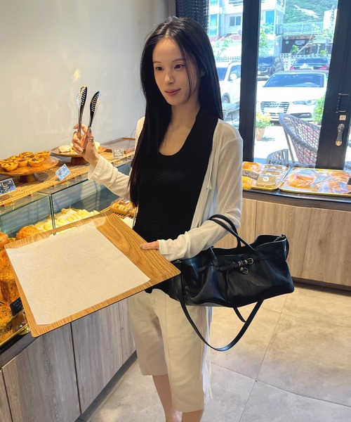 UNE MANSION(ユヌマンション)の「フロントラインバックポイントポケットコットンカプリパンツ(その他パンツ・レディース・ベージュ/ブラック・SMALL/MEDIUM/LARGE)」の21枚目の写真