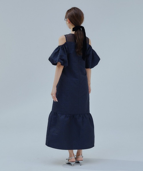 ORGUE(オルグ)の「Balloon off shoulder one-piece/バルーンオフショルダーワンピース(ワンピース・レディース・ネイビー/アイボリー・SMALL/MEDIUM)」の13枚目の写真