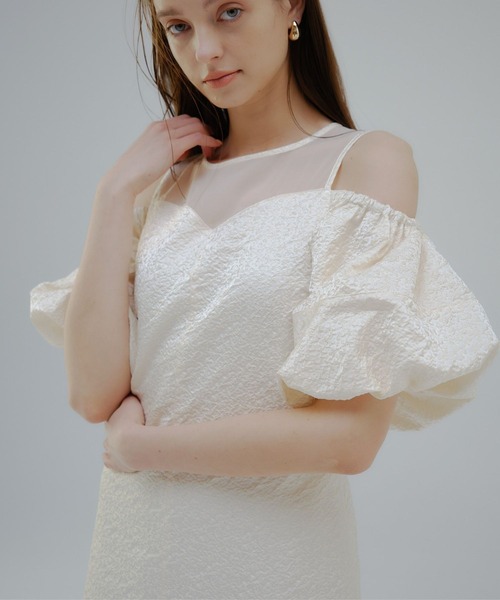 ORGUE(オルグ)の「Balloon off shoulder one-piece/バルーンオフショルダーワンピース(ワンピース・レディース・ネイビー/アイボリー・SMALL/MEDIUM)」の21枚目の写真