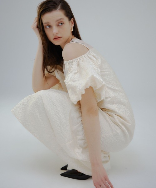 ORGUE(オルグ)の「Balloon off shoulder one-piece/バルーンオフショルダーワンピース(ワンピース・レディース・ネイビー/アイボリー・SMALL/MEDIUM)」の9枚目の写真