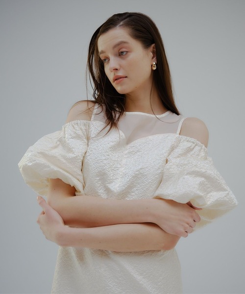 ORGUE(オルグ)の「Balloon off shoulder one-piece/バルーンオフショルダーワンピース(ワンピース・レディース・ネイビー/アイボリー・SMALL/MEDIUM)」の8枚目の写真