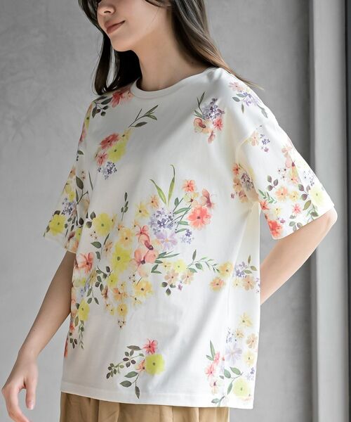 rps（アールピーエス）の「花柄総柄Ｔ（Tシャツ/カットソー・レディース・オフホワイト/ホワイト系その他2/ブラック/グレイッシュベージュ・フリー）」の10枚目の写真