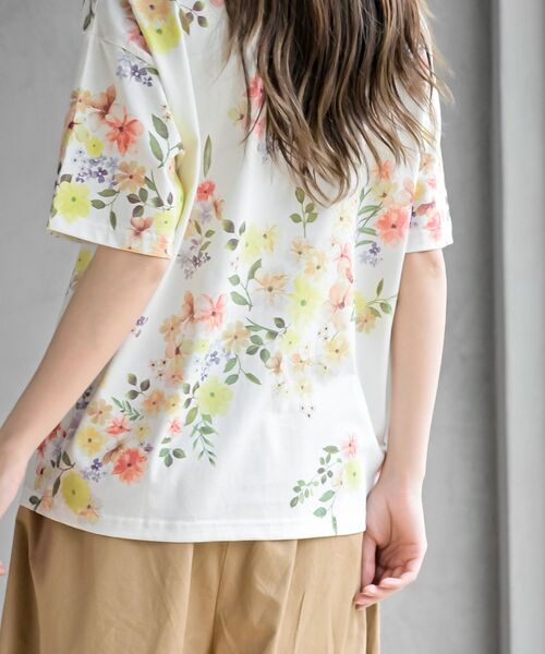 rps（アールピーエス）の「花柄総柄Ｔ（Tシャツ/カットソー・レディース・オフホワイト/ホワイト系その他2/ブラック/グレイッシュベージュ・フリー）」の11枚目の写真