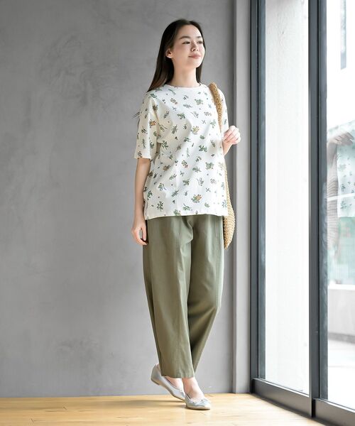 rps（アールピーエス）の「花柄総柄Ｔ（Tシャツ/カットソー・レディース・オフホワイト/ホワイト系その他2/ブラック/グレイッシュベージュ・フリー）」の14枚目の写真