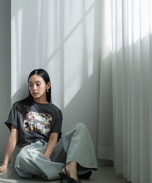 mili an deni(ミリアンデニ)の「半袖カラーフォトプリントTシャツ(Tシャツ/カットソー・レディース・ブラック/オフホワイト/チャコールグレー・M/L)」の18枚目の写真