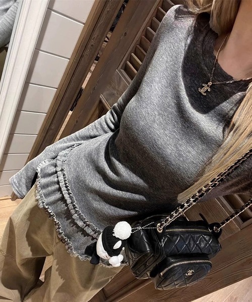 MEMECLE(メメクル)の「【 MEMECLE / メメクル 】裾フリルレイヤード 長袖トップス(Tシャツ/カットソー・レディース・グレー/ホワイト/ブラック/アイボリー・FREE)」の10枚目の写真