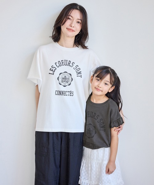 ROPE' PICNIC（ロペピクニック）の「カレッジロゴプリントフレアスリーブピグメントTシャツ/リンクコーデ（Tシャツ/カットソー・レディース・チャコールグレー/ホワイト・FREE）」の5枚目の写真