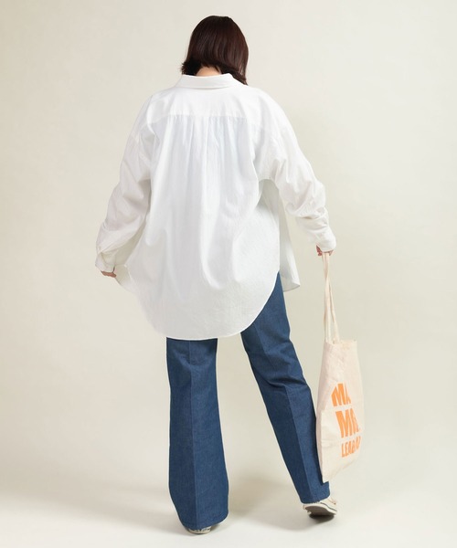 CHILD WOMAN(チャイルドウーマン)の「オックス ナチュラルトリプルワッシャー レギュラーBIGシャツ(シャツ/ブラウス・レディース・ネイビー/ホワイト・FREE)」の21枚目の写真