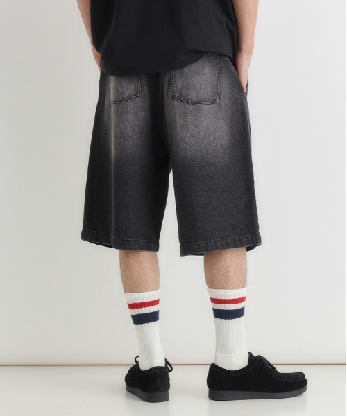 Right-on(ライトオン)の「Refurbish(リファービッシュ)デニムイージーショートパンツ(その他パンツ・メンズ・ダークインディゴブルー/ブラック・M/L/XL/S)」の6枚目の写真
