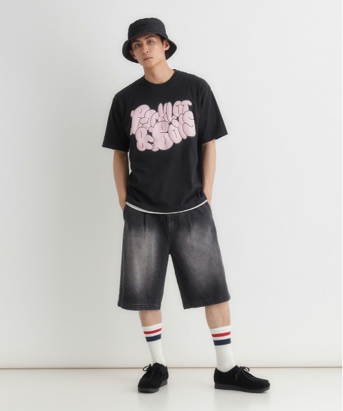 Right-on(ライトオン)の「Refurbish(リファービッシュ)デニムイージーショートパンツ(その他パンツ・メンズ・ダークインディゴブルー/ブラック・M/L/XL/S)」の7枚目の写真