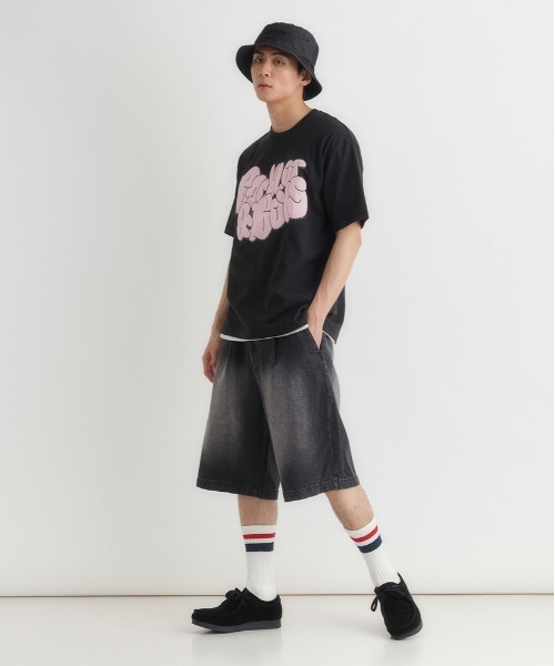 Right-on(ライトオン)の「Refurbish(リファービッシュ)デニムイージーショートパンツ(その他パンツ・メンズ・ダークインディゴブルー/ブラック・M/L/XL/S)」の8枚目の写真