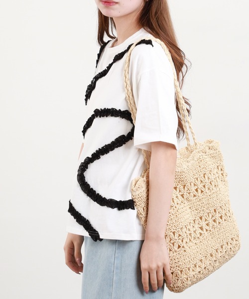 BARNDOOR(バーンドア)の「20/-天竺 フリルモチーフ Tシャツ 26SS 半袖(Tシャツ/カットソー・レディース・ブラック系2/ホワイト系1/ホワイト系2/ホワイト系3/ブラック系4/ブラック系1/ブラック系3/ホワイト系4・FREE)」の12枚目の写真