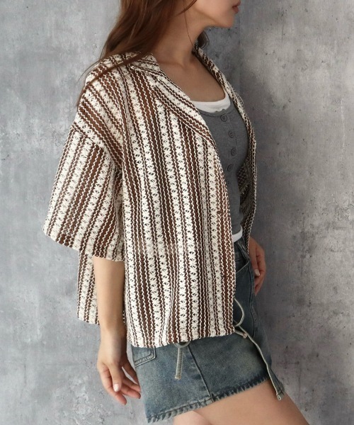 CECIL McBEE（セシルマクビー）の「透かし編み風ゆるシルエット５分袖ジャケット（テーラードジャケット・レディース・ブラウン/オフホワイト・MEDIUM/LARGE）」の5枚目の写真
