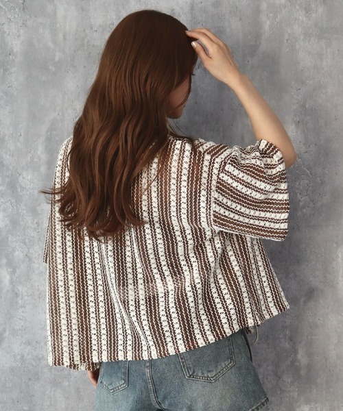 CECIL McBEE（セシルマクビー）の「透かし編み風ゆるシルエット５分袖ジャケット（テーラードジャケット・レディース・ブラウン/オフホワイト・MEDIUM/LARGE）」の4枚目の写真