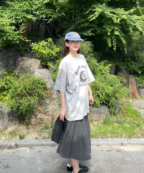 MOOVN(ムブン)の「ムーブンナイトグラフィック半袖Tシャツグレー(Tシャツ/カットソー・メンズ・その他・MEDIUM/LARGE/SMALL)」の2枚目の写真