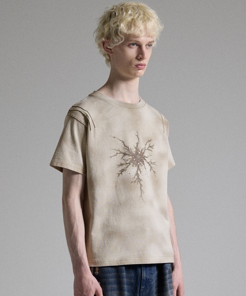 GRANCY(グランシー)の「【GRANCY】Rhinestone Crack Dirty Half-sleeve T-Shirt / ラインストーンクラックダーティ半袖Tシャツ(Tシャツ/カットソー・メンズ・ブラック/サンドベージュ・L/M/S)」の20枚目の写真