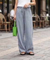 STYLE DELI（スタイルデリ）の「涼しいテンセルデニム風ギャザーパンツ（デニムパンツ）」