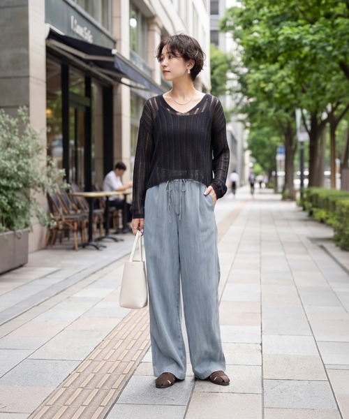 STYLE DELI（スタイルデリ）の「涼しいテンセルデニム風ギャザーパンツ（デニムパンツ・レディース・ライトブルー・FREE/TALL）」の2枚目の写真