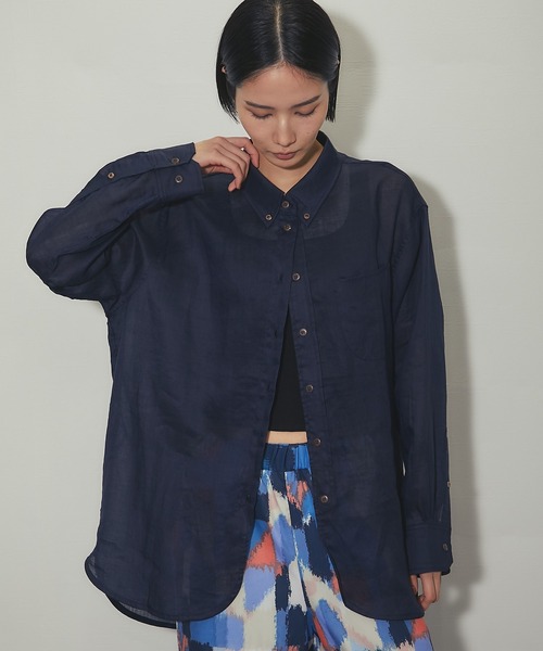 SMILE ORCHID(スマイルオーキッド)の「ラミーシアールーズシャツ(シャツ/ブラウス・レディース・ネイビー/オフホワイト/ナチュラル・M)」の12枚目の写真