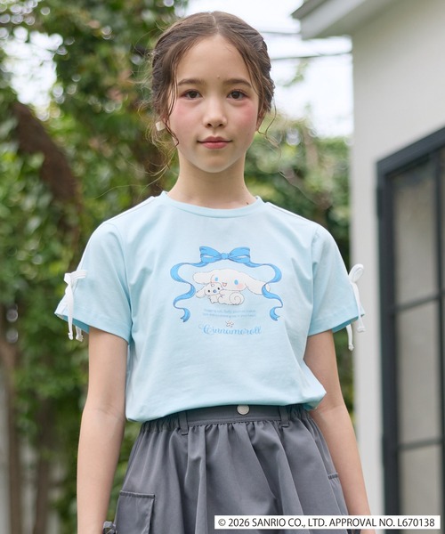 Amourire girl(アムリールガール)の「【サンリオキャラクターズコラボ】 シナモロールリボン半袖Tシャツ/カットソー(Tシャツ/カットソー・キッズ・ブラック/サックスブルー・160cm/150cm/140cm/130cm)」の3枚目の写真