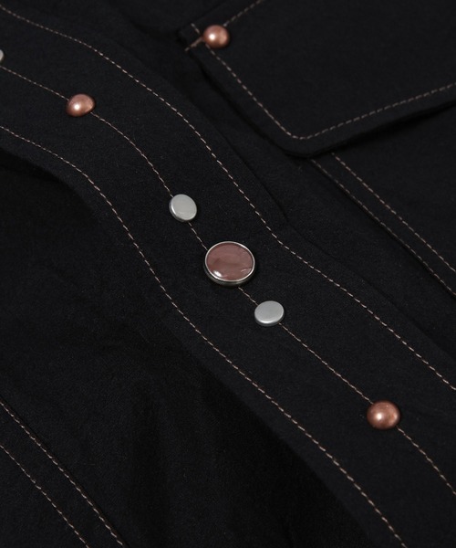 LEMAIRE(ルメール)の「SHIRT WITH STUDS(シャツ/ブラウス・メンズ・ブラック・44/46)」の7枚目の写真