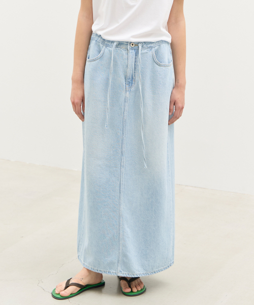 LEVAR（レバー）の「Relaxed String Tencel Denim Skirt - Light Blue（スカート・レディース・その他・X-SMALL/MEDIUM/SMALL）」の4枚目の写真