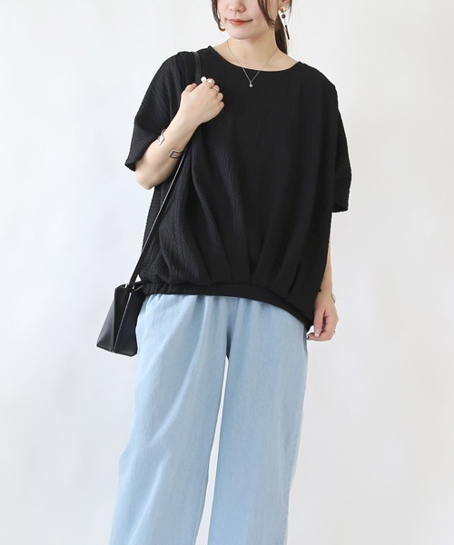 and it_(アンドイット)の「シャーリングドビートップス(Tシャツ/カットソー・レディース・チャコール/ダークベージュ/ブラック・FREE)」の6枚目の写真