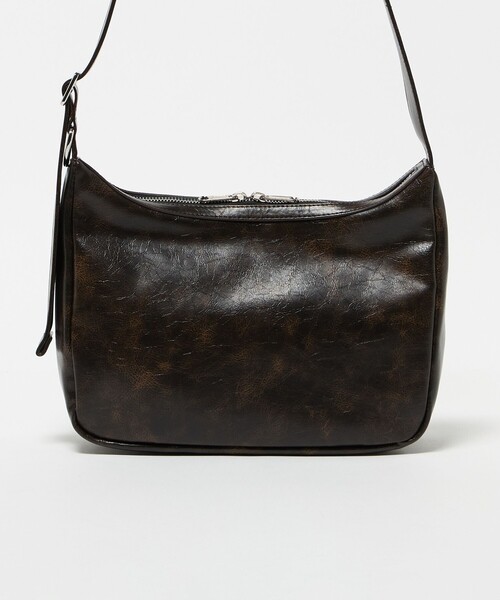 BEAUTY&YOUTH UNITED ARROWS（ビューティーアンドユースユナイテッドアローズ）の「【WEB限定】フェード スクエア ショルダー バッグ（ショルダーバッグ・メンズ・ダークブラウン・FREE）」の2枚目の写真