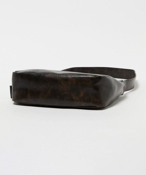 BEAUTY&YOUTH UNITED ARROWS（ビューティーアンドユースユナイテッドアローズ）の「【WEB限定】フェード スクエア ショルダー バッグ（ショルダーバッグ・メンズ・ダークブラウン・FREE）」の8枚目の写真