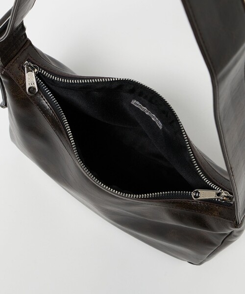 BEAUTY&YOUTH UNITED ARROWS（ビューティーアンドユースユナイテッドアローズ）の「【WEB限定】フェード スクエア ショルダー バッグ（ショルダーバッグ・メンズ・ダークブラウン・FREE）」の9枚目の写真