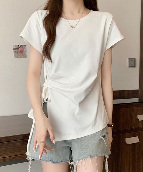 2ly2(トゥーリートゥー)の「サイドリボン アシンメトリートップス(Tシャツ/カットソー・レディース・ホワイト/ブルー/イエロー/ブラック・FREE)」の5枚目の写真