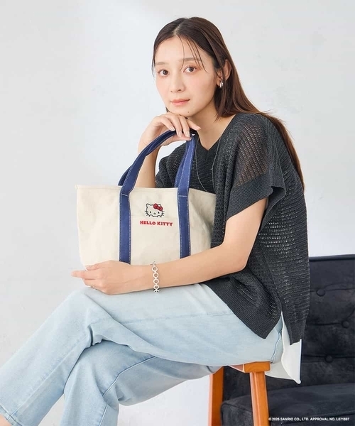 a.v.v(アーヴェヴェ)の「HELLO KITTY 刺繍キャンバスバッグ(トートバッグ・レディース・ネイビー/レッド・38)」の21枚目の写真