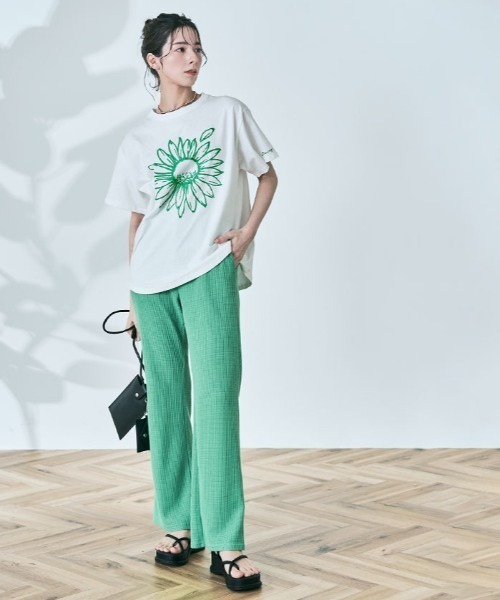 maviru(マヴィル)の「デイジー ロゴ Tシャツ 半袖(Tシャツ/カットソー・レディース・グリーン系その他/ブルー系その他・FREE)」の3枚目の写真