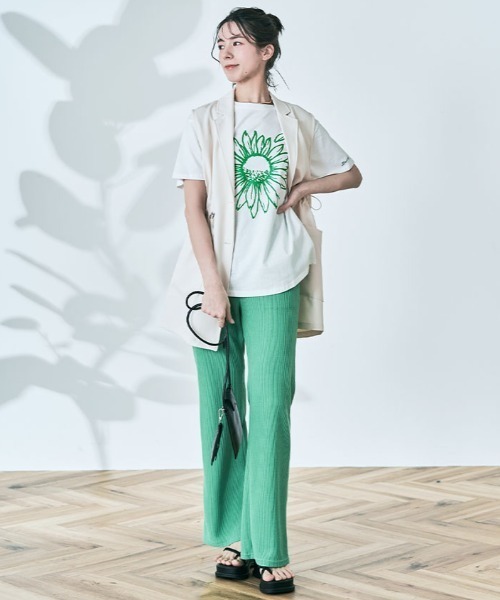 maviru(マヴィル)の「デイジー ロゴ Tシャツ 半袖(Tシャツ/カットソー・レディース・グリーン系その他/ブルー系その他・FREE)」の6枚目の写真