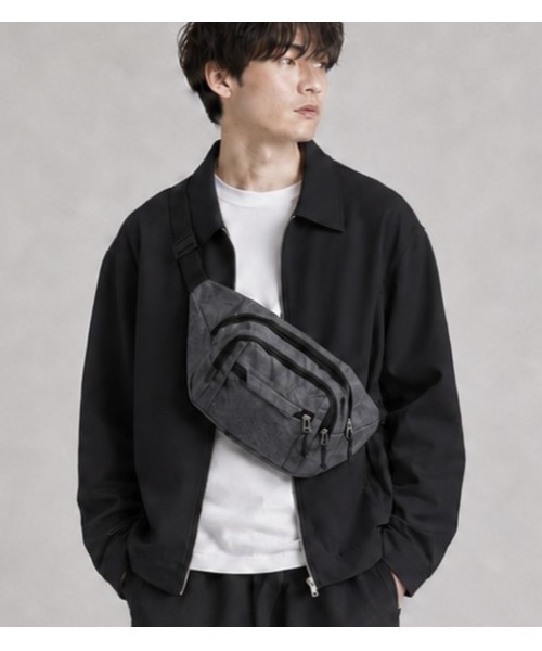 Sakka(サッカ)の「4ZIPポケット軽量ボディバッグ(ボディバッグ/ウエストポーチ・メンズ・ブラック/ダークブルー/グレー・FREE)」の4枚目の写真